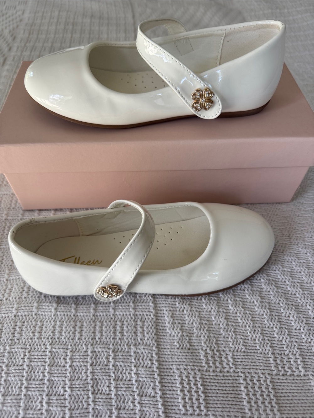 Tulleen White Mary Jane Kids' Shoes with Strap
